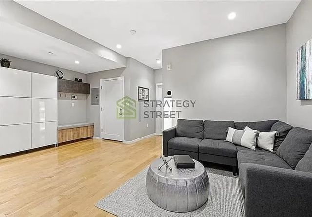 246 Boston Ste 1, Boston, MA 02125