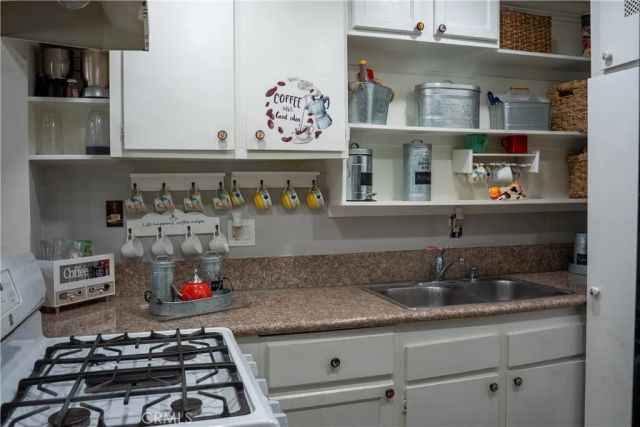 1192 Mitchell 3, Tustin, CA 92780