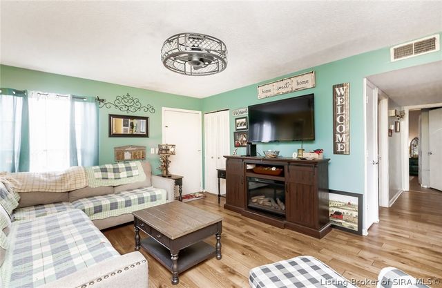 2510 Bishop Circle, Jeffersonville, IN 47130