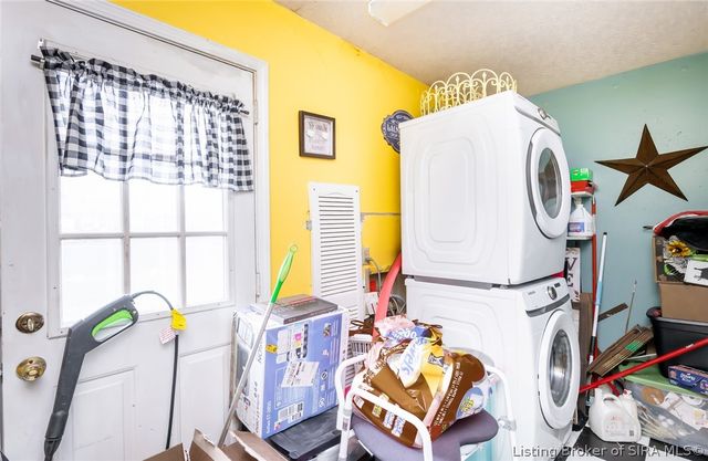 2510 Bishop Circle, Jeffersonville, IN 47130