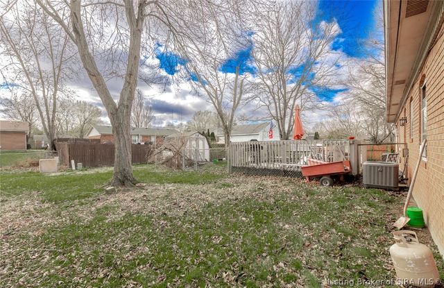 2510 Bishop Circle, Jeffersonville, IN 47130