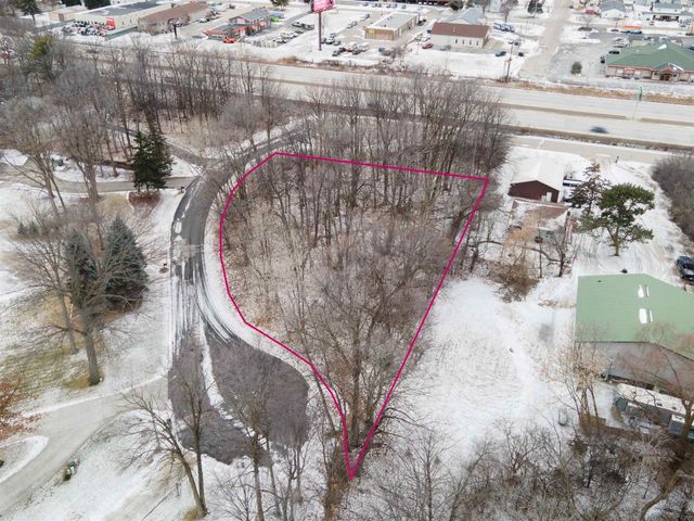 10 GOLF TERRACE COURT, Appleton, WI 54914