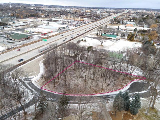 10 GOLF TERRACE COURT, Appleton, WI 54914