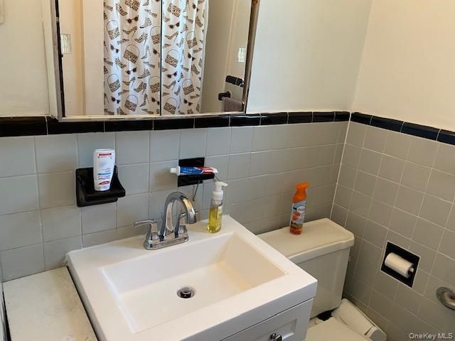 260-11 73rd Avenue E-2, Glen Oaks, NY 11004