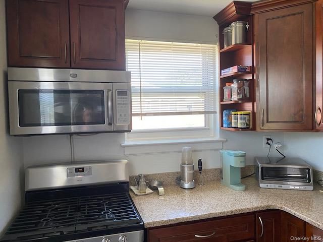 260-11 73rd Avenue E-2, Glen Oaks, NY 11004