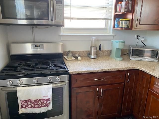 260-11 73rd Avenue E-2, Glen Oaks, NY 11004