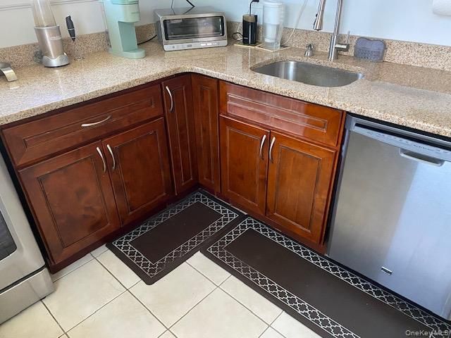 260-11 73rd Avenue E-2, Glen Oaks, NY 11004