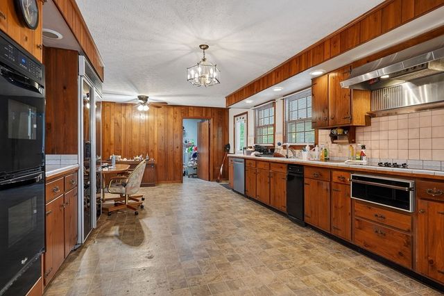 460 Petite Dr, Cookeville, TN 38501