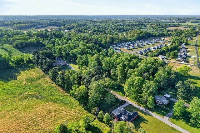 460 Petite Dr, Cookeville, TN 38501