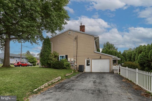 747 BARBARA ANN DR, Lebanon, PA 17046