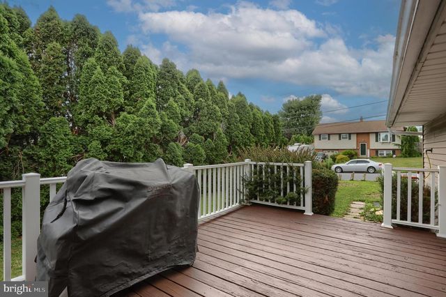 747 BARBARA ANN DR, Lebanon, PA 17046