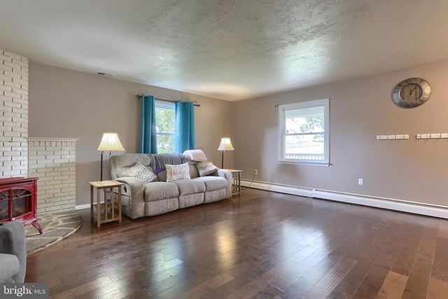747 BARBARA ANN DR, Lebanon, PA 17046