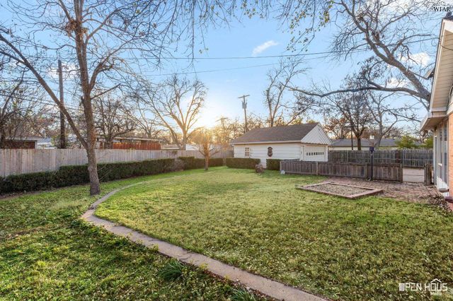 2415 ELLINGHAM DRIVE, Wichita Falls, TX 76308