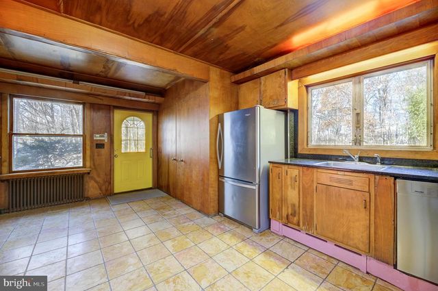 25 ELM RIDGE RD, Pennington, NJ 08534