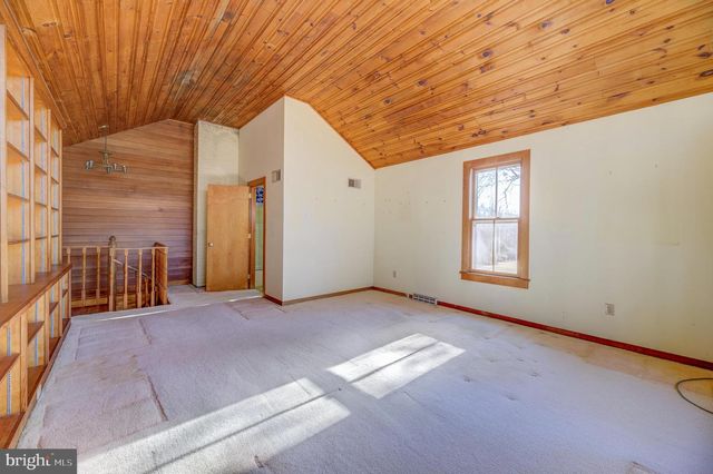 25 ELM RIDGE RD, Pennington, NJ 08534