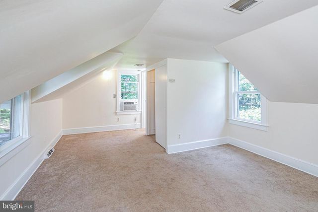 25 ELM RIDGE RD, Pennington, NJ 08534