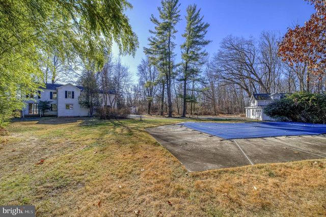 25 ELM RIDGE RD, Pennington, NJ 08534