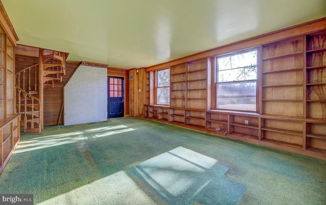 25 ELM RIDGE RD, Pennington, NJ 08534