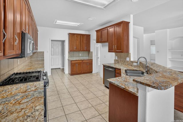3206 Roan Valley, San Antonio, TX 78259
