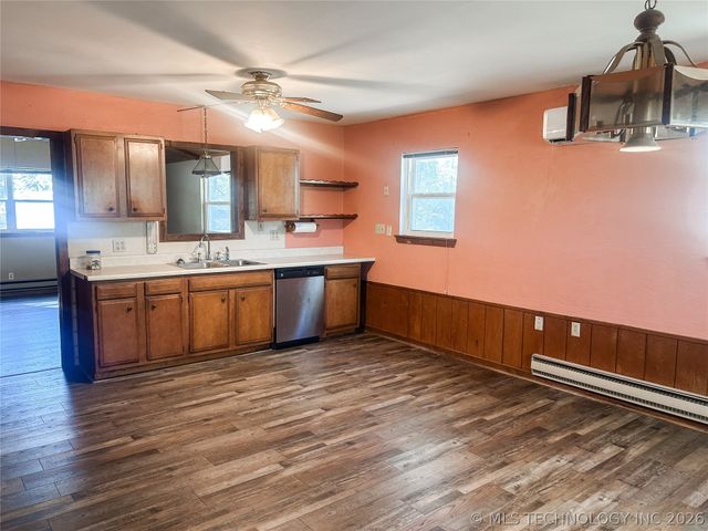 420502 E 1170 Road, Eufaula, OK 74432