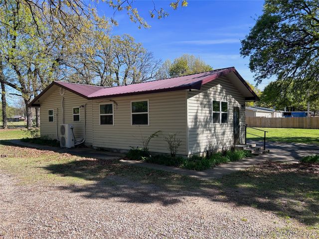 420502 E 1170 Road, Eufaula, OK 74432