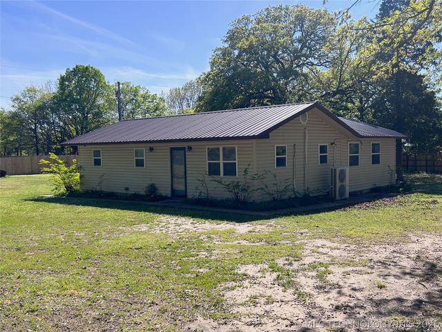 420502 E 1170 Road, Eufaula, OK 74432