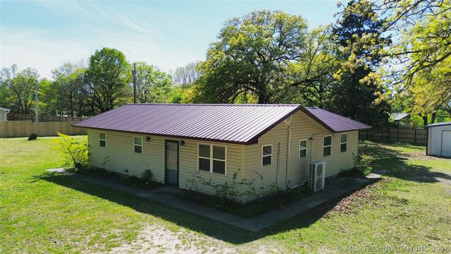 420502 E 1170 Road, Eufaula, OK 74432