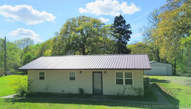 420502 E 1170 Road, Eufaula, OK 74432