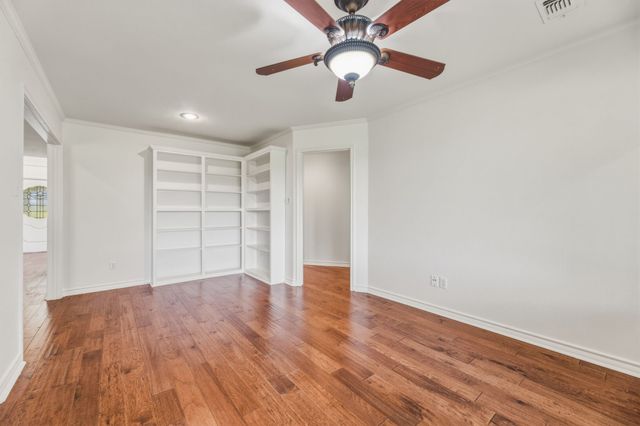 10112 Wandering Way Street, Benbrook, TX 76126