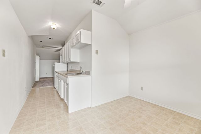 10112 Wandering Way Street, Benbrook, TX 76126
