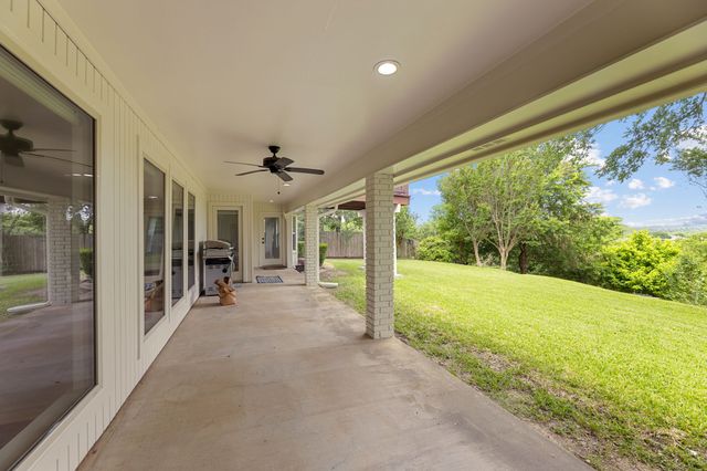 10112 Wandering Way Street, Benbrook, TX 76126