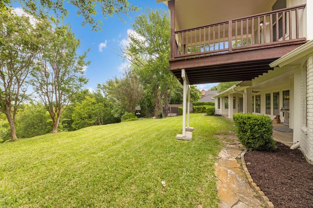 10112 Wandering Way Street, Benbrook, TX 76126