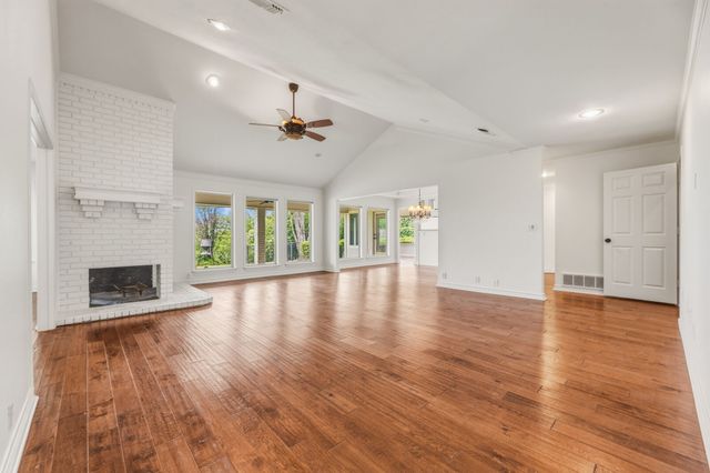 10112 Wandering Way Street, Benbrook, TX 76126
