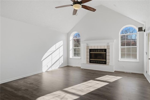 1325 NE Foxwood Drive, Lee's Summit, MO 64086