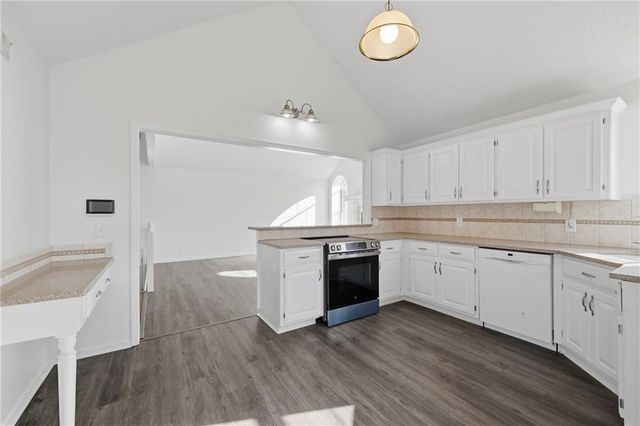 1325 NE Foxwood Drive, Lee's Summit, MO 64086