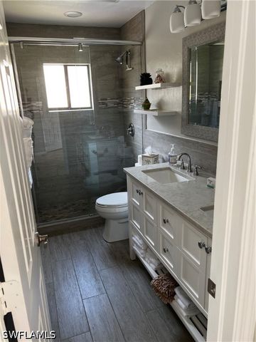 607 Beachwalk CIR K-204, Naples, FL 34108