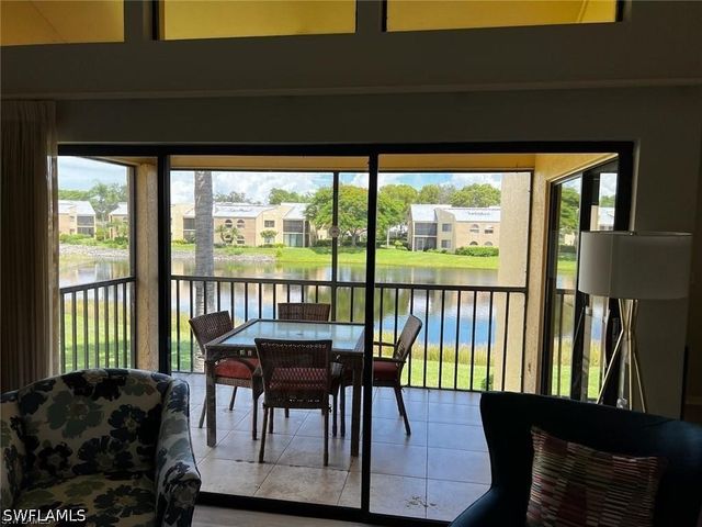 607 Beachwalk CIR K-204, Naples, FL 34108