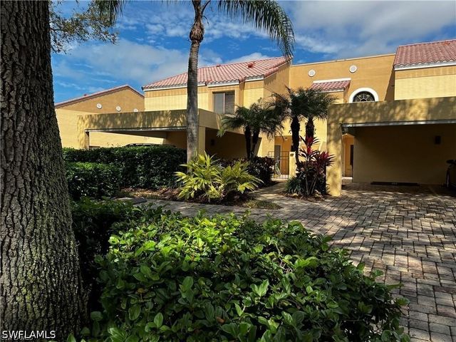 607 Beachwalk CIR K-204, Naples, FL 34108
