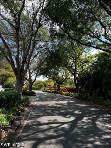 607 Beachwalk CIR K-204, Naples, FL 34108