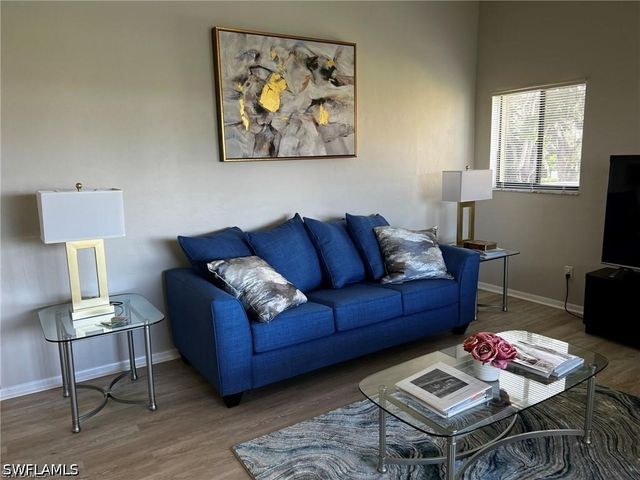 607 Beachwalk CIR K-204, Naples, FL 34108