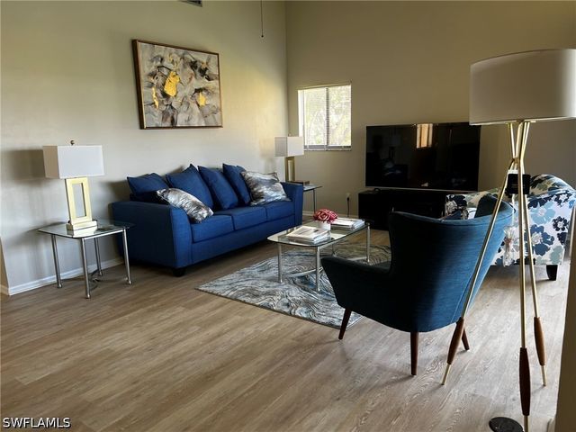 607 Beachwalk CIR K-204, Naples, FL 34108