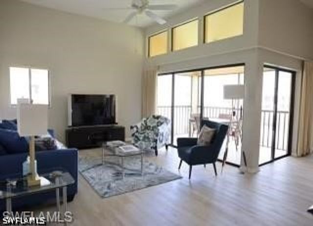 607 Beachwalk CIR K-204, Naples, FL 34108