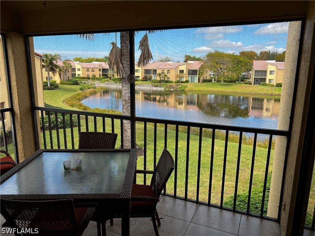 607 Beachwalk CIR K-204, Naples, FL 34108