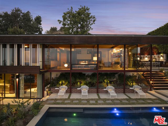 1515 N Tigertail Road, Los Angeles, CA 90049