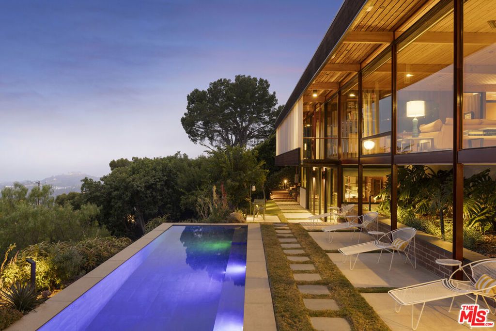 1515 N Tigertail Road, Los Angeles, CA 90049