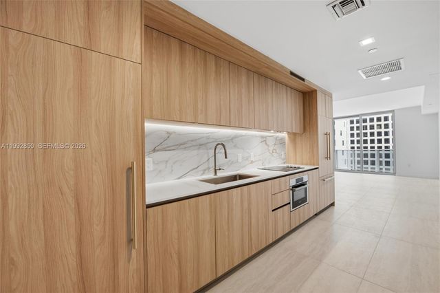 77 SE 5th Street 2914, Miami, FL 33131