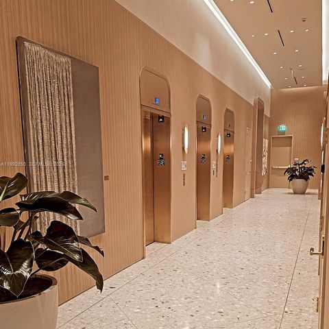 77 SE 5th Street 2914, Miami, FL 33131