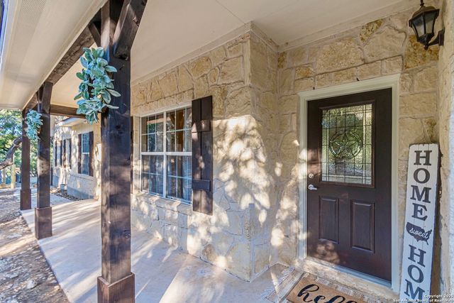 249 Lakeridge Loop, Lakehills, TX 78063