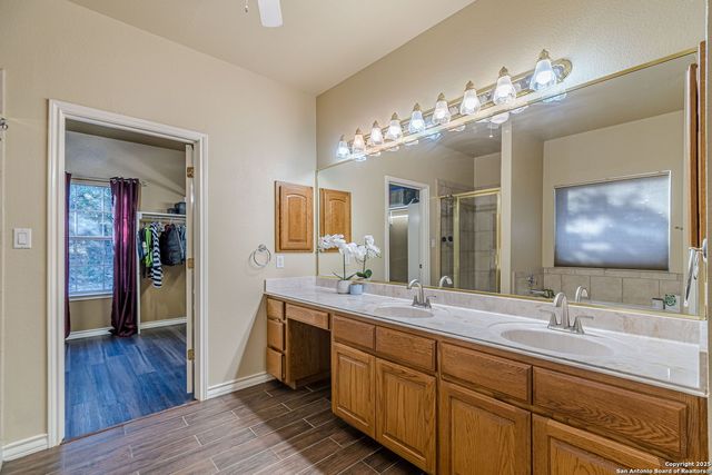 249 Lakeridge Loop, Lakehills, TX 78063