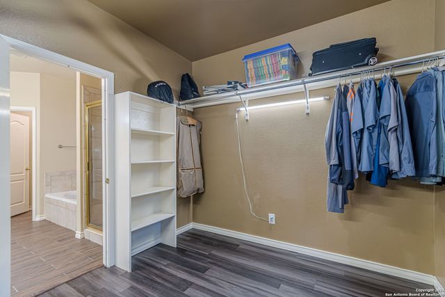 249 Lakeridge Loop, Lakehills, TX 78063